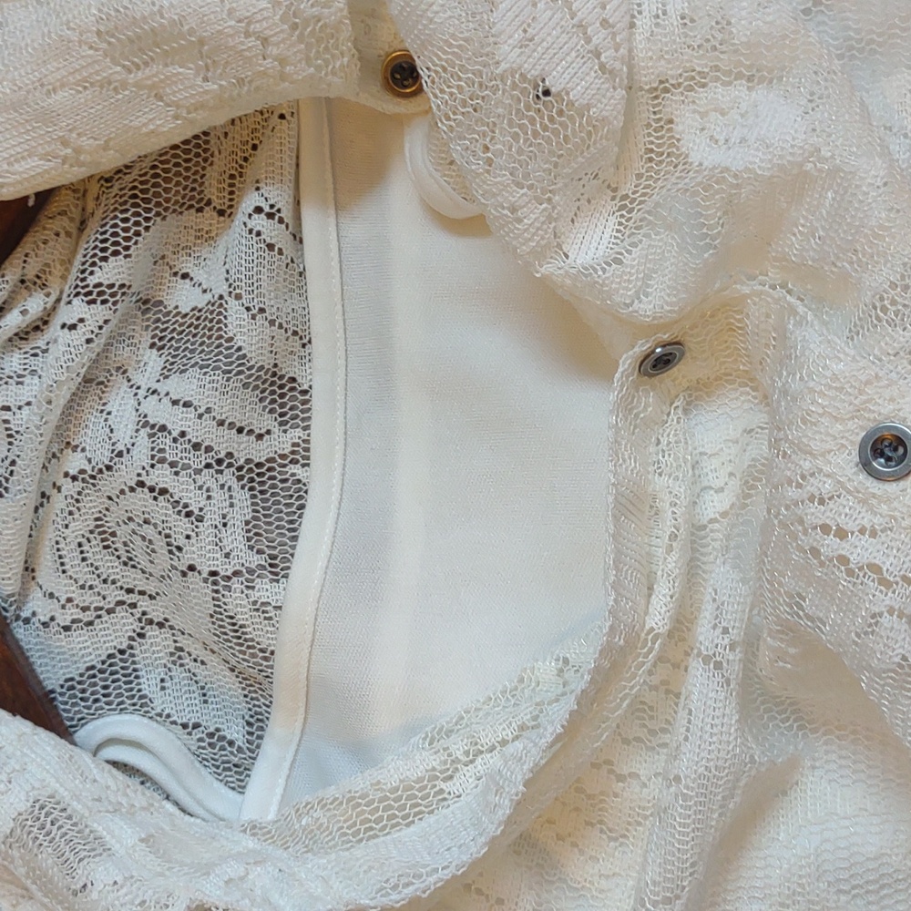 🥳 TRADED! Adorable Lace Dress - Picture 7 of 7